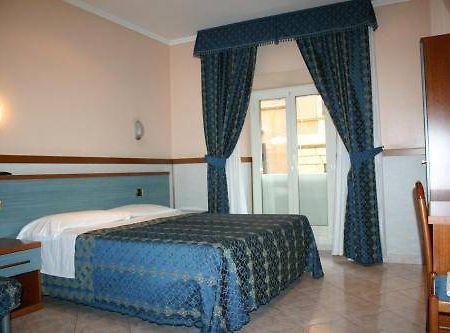 Hotel Soggiorno Blu Roma Quarto foto